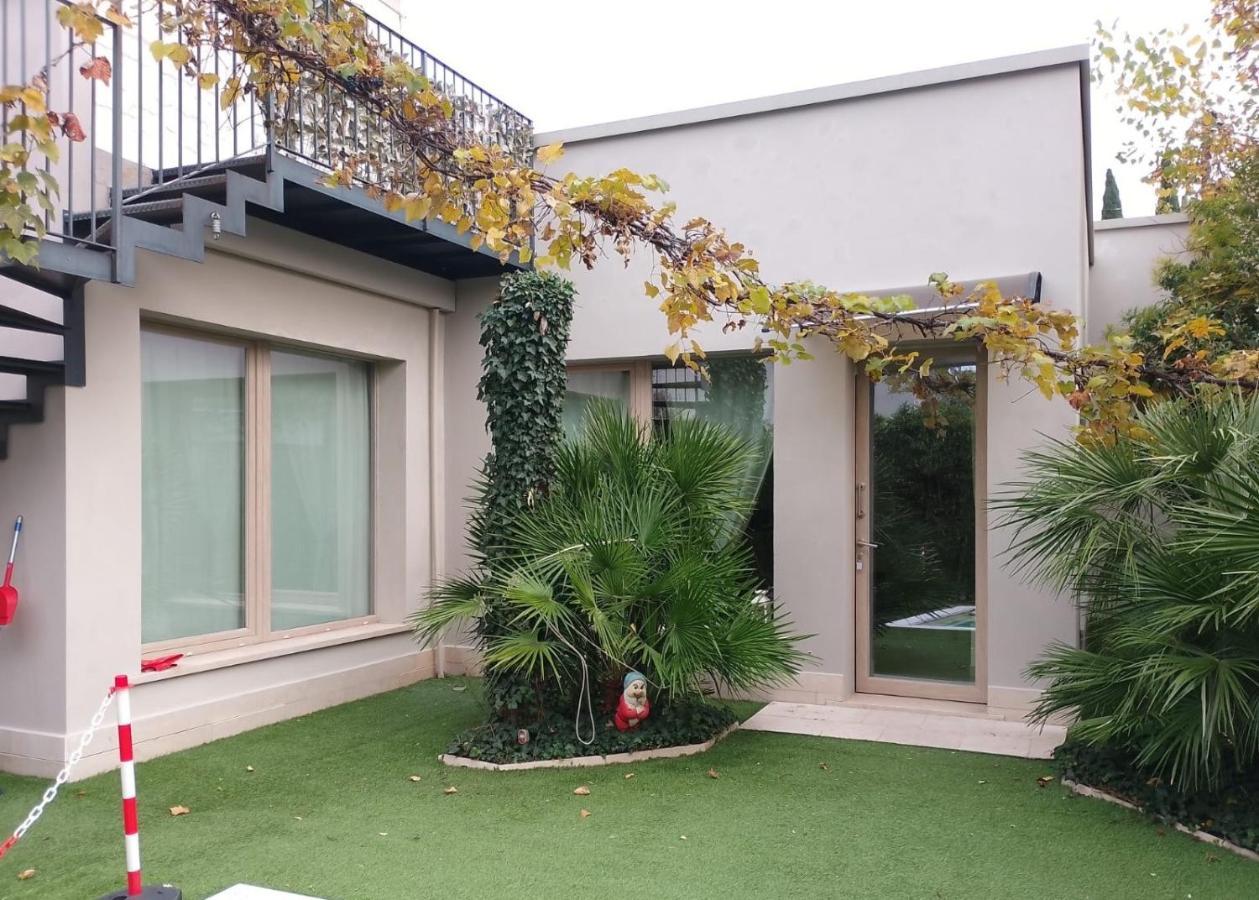 Suite Mimosa Con Piscina - Affitti Brevi Italia Sirmione Exterior foto