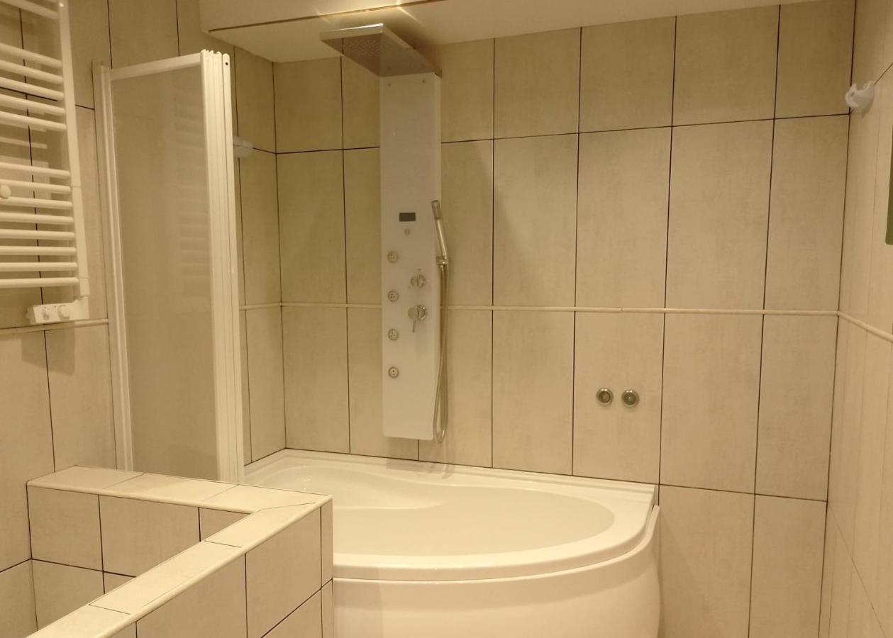 Suite Mimosa Con Piscina - Affitti Brevi Italia Sirmione Exterior foto